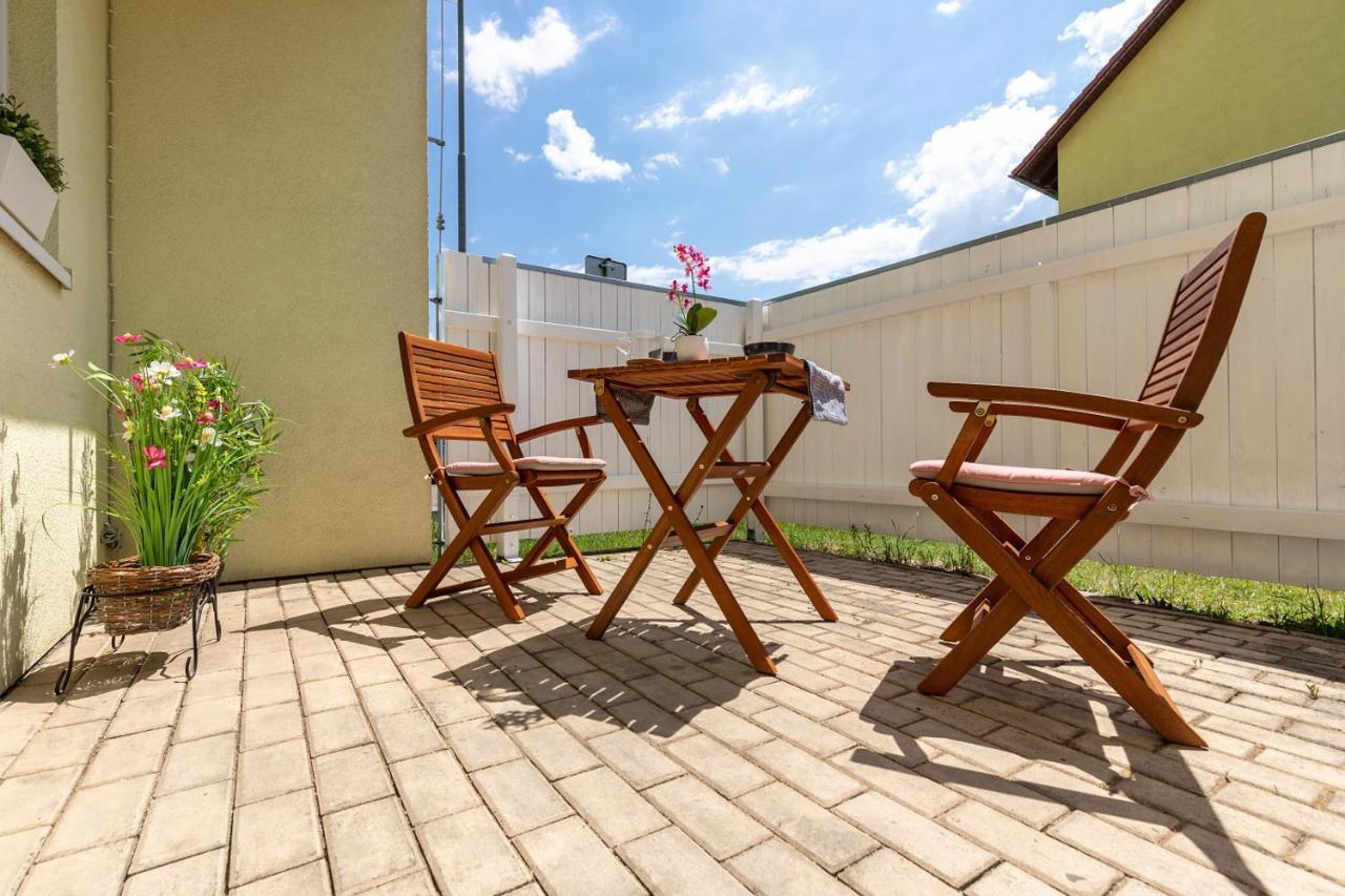Apartman Dream V Mikulove - Jine Ubytovani Lednice Apartment Екстериор снимка